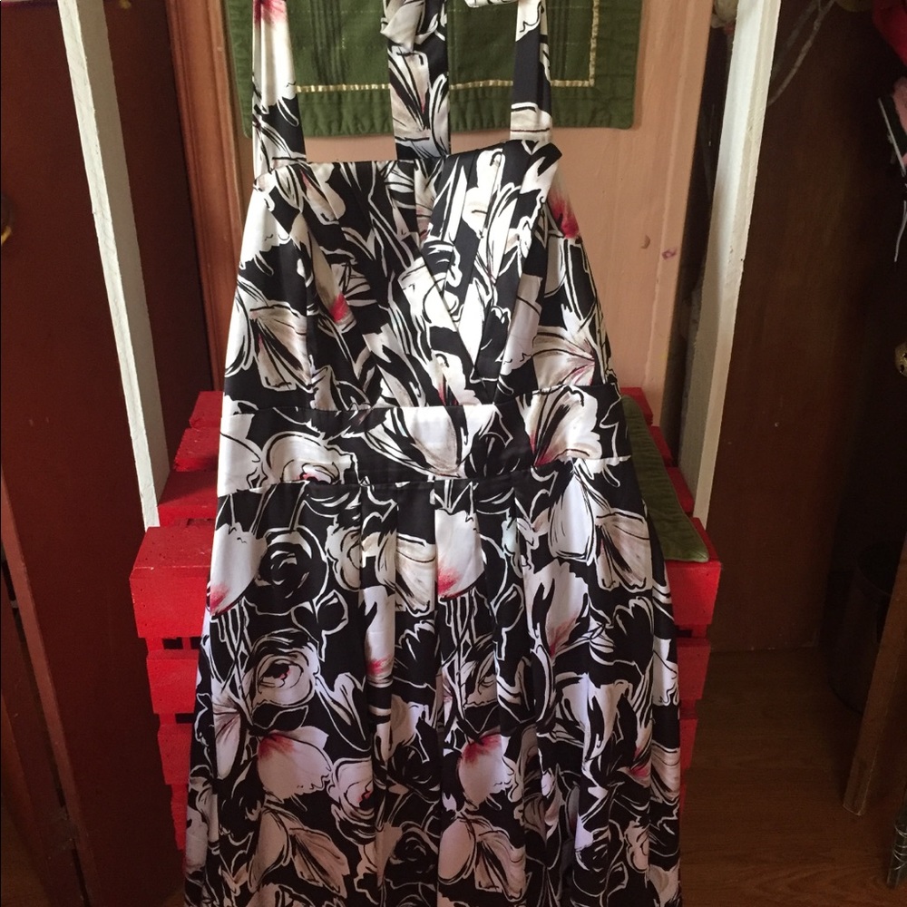 White House Black Market halter dress size 8